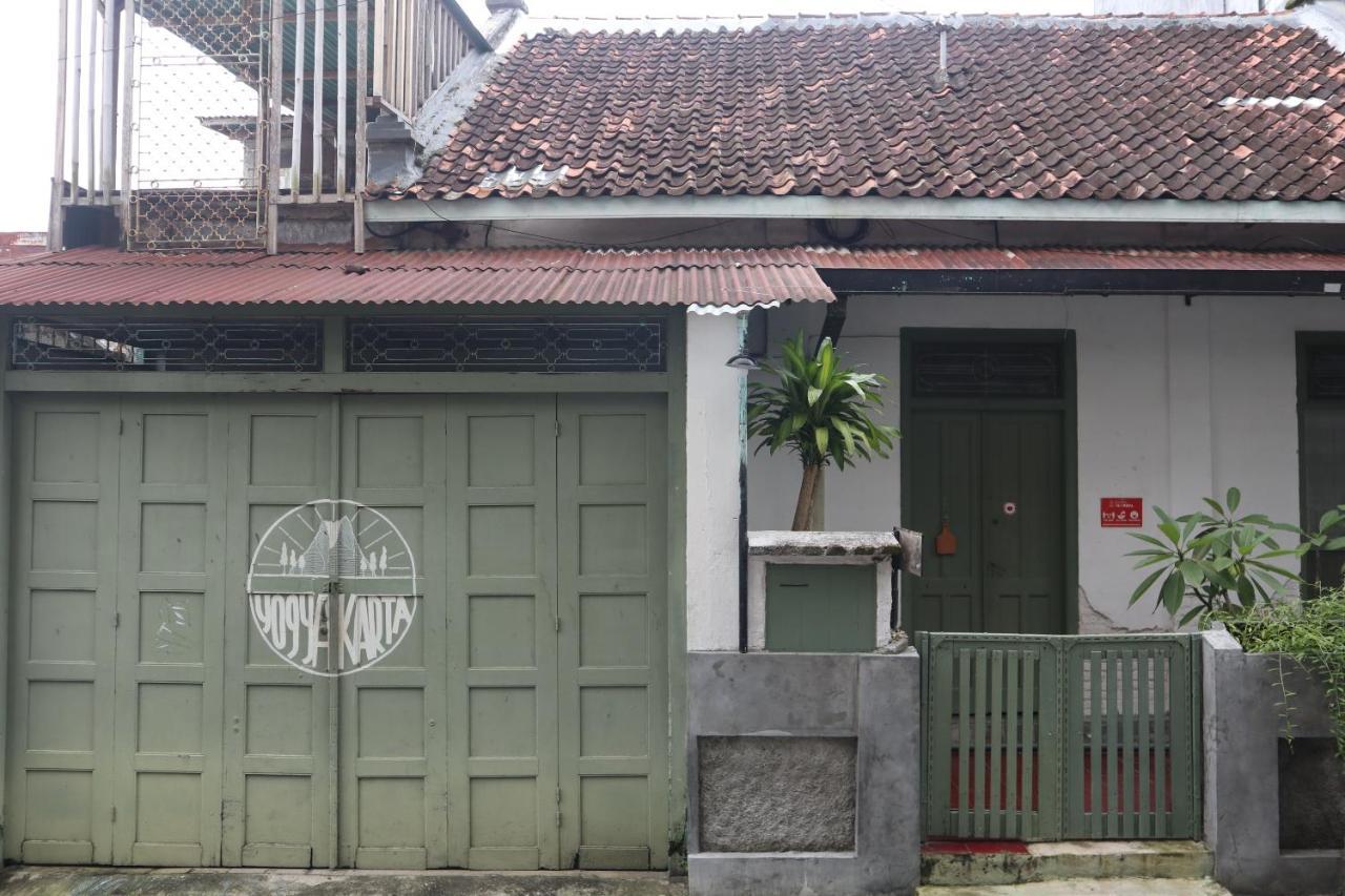 Bed and Breakfast Yogyakarta Bnb Malioboro Экстерьер фото